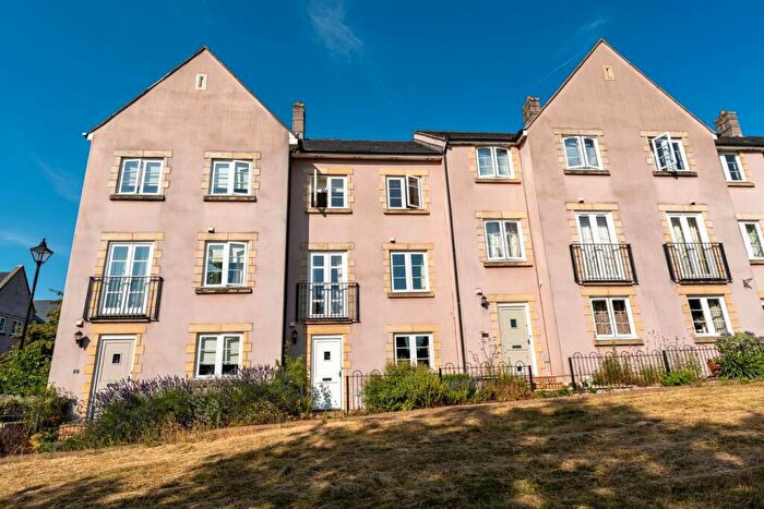 4 Bedroom Terraced House For Sale In Laburnum Walk, Abergavenny, NP7
