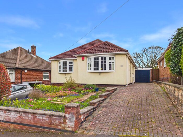 3 Bedroom Detached Bungalow For Sale In Greenwood Avenue, Nottingham, NG3