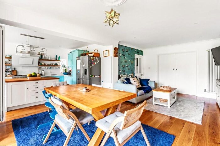 4 Bedroom Detached House For Sale In Oakdene Road, Great Bookham, KT23