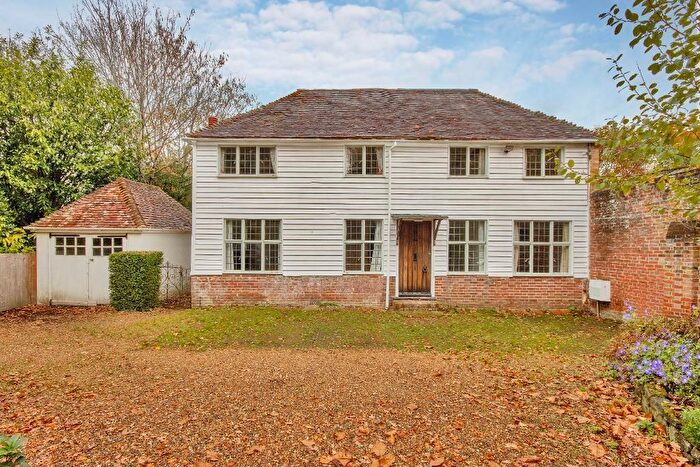 3 Bedroom Detached House For Sale In High Street, Hawkhurst, Kent, TN18