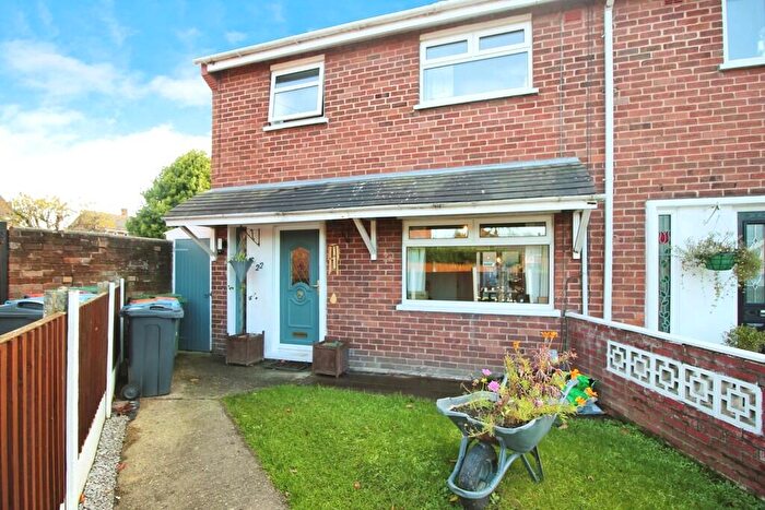 3 Bedroom Semi-Detached House To Rent In Alder Grove, Hoole, CH2