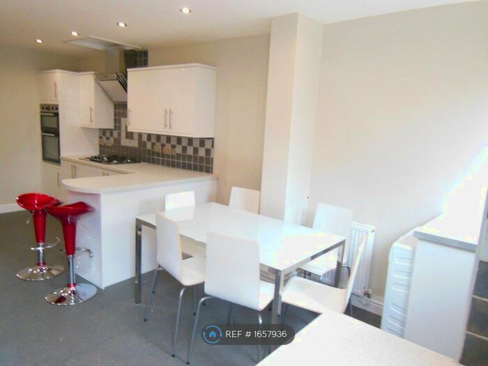 6 Bedroom Terraced House To Rent In Garmoyle Road, Liverpool, L15