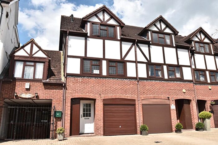 4 Bedroom Town House To Rent In Pages Wharf, Mill Lane, Taplow, Maidenhead, SL6