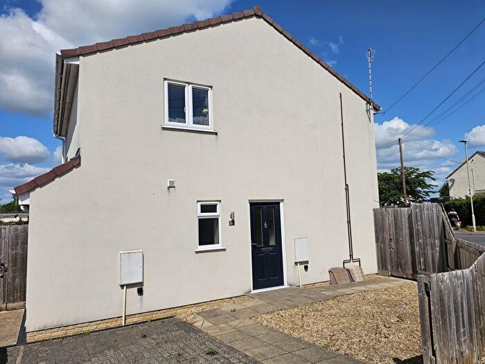 2 Bedroom Maisonette To Rent In Park Road, Stonehouse, GL10