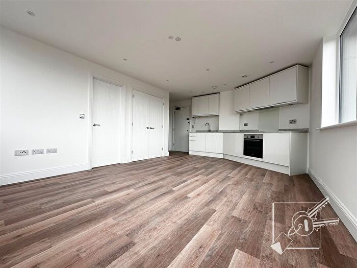 1 Bedroom Flat To Rent In Trinity Point, New Road, Gravesend, DA11