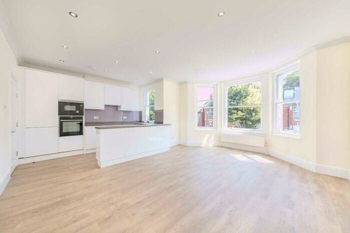 2 Bedroom Flat To Rent In Muswell Road, London, N10