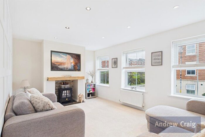 3 Bedroom Town House For Sale In Brass Thill Way, South Shields, NE33