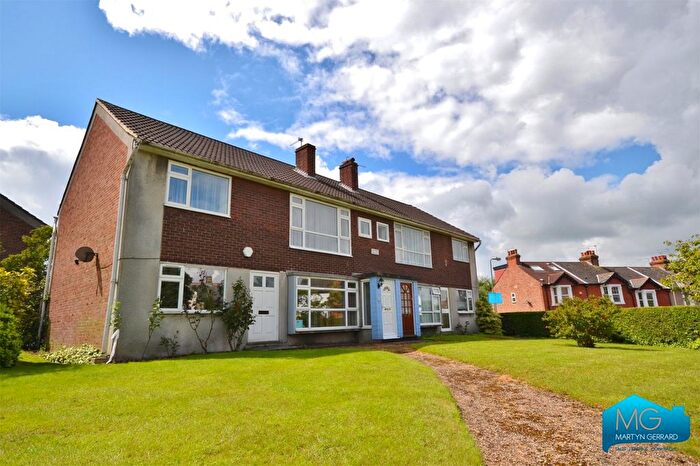 2 Bedroom Maisonette For Sale In St. Albans Road, Barnet, EN5