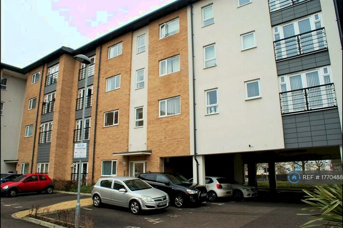 2 Bedroom Flat To Rent In Olive Court, Basildon, SS14