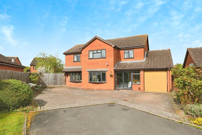5 Bedroom Detached House For Sale In Bristol Way, Wellesbourne, Warwick, CV35