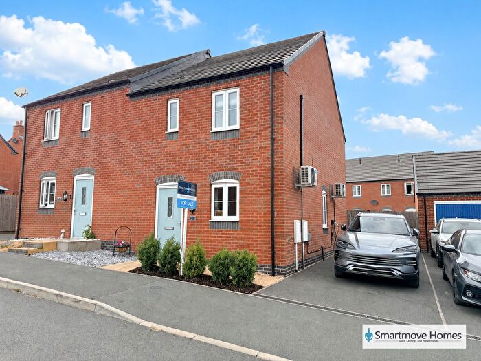 3 Bedroom Semi-Detached House For Sale In Severn Close, Codnor, DE5