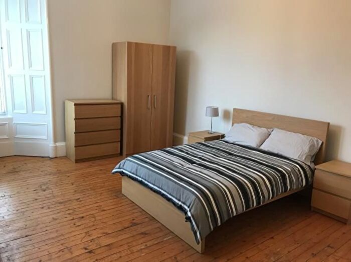 5 Bedroom Flat To Rent In Dalkeith Road, Edinburgh, EH16