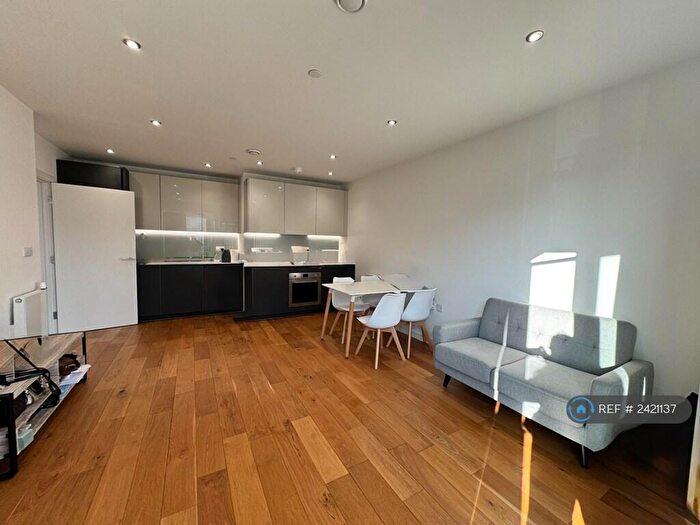 1 Bedroom Flat To Rent In Wenborn Building, London, E15