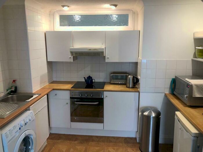 1 Bedroom Flat To Rent In Temple Street, Brighton, BN1