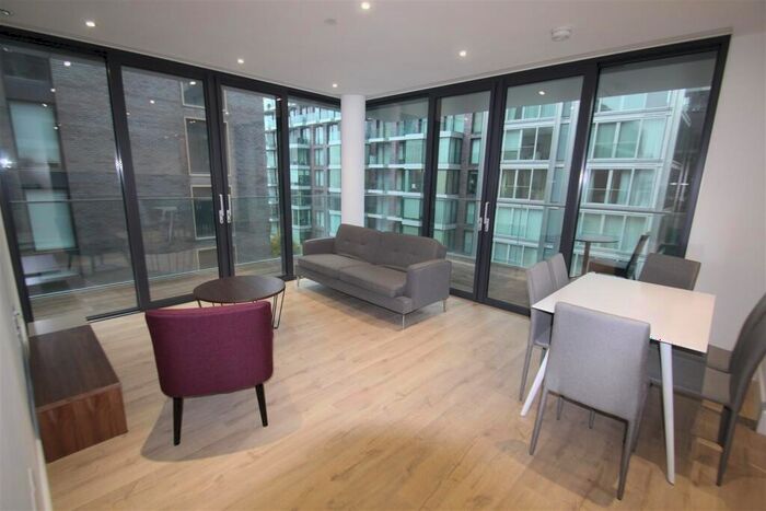 3 Bedroom Apartment To Rent In Neroli House, Piazza Walk, E1