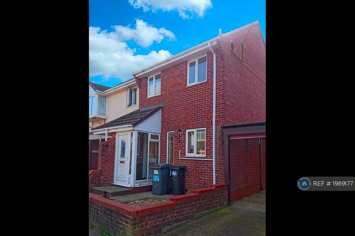 2 Bedroom Semi-Detached House To Rent In King Edward Court, Bournemouth, BH9