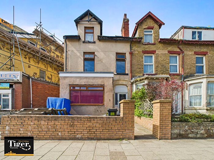 4 Bedroom Terraced House For Sale In Lytham Road, Blackpool, FY1