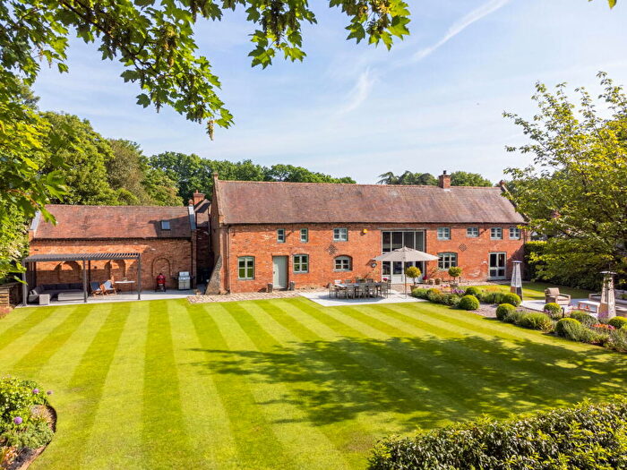 4 Bedroom Barn Conversion For Sale In The Old Tithe Barn, Stanford On Soar, LE12