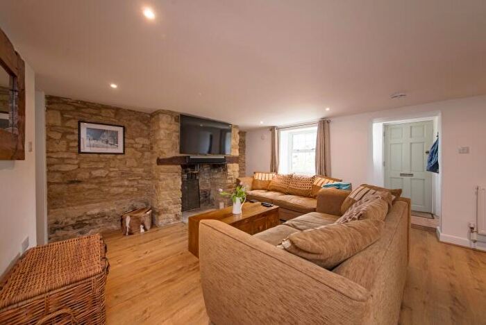 3 Bedroom Cottage To Rent In Heath Lane, Bladon, OX20