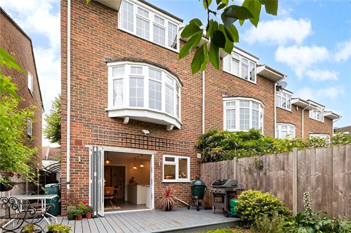 4 Bedroom Semi-Detached House To Rent In Clifden Road, Twickenham, TW1