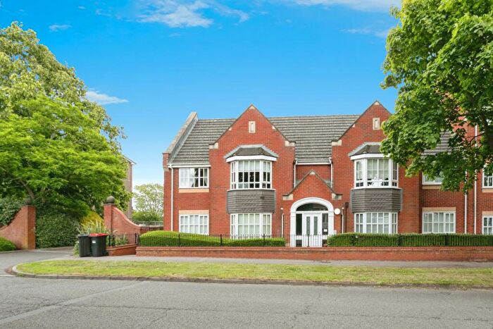 2 Bedroom Flat For Sale In Knaresborough Court, Bletchley, Milton Keynes, MK3