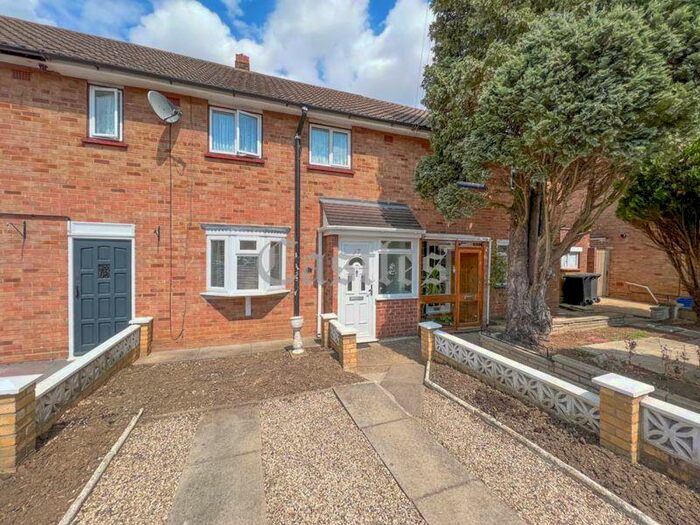 Houses for sale & to rent in EN9 1LB, Monkswood Avenue, Waltham Abbey