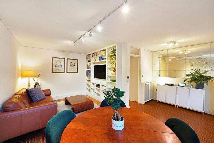 2 Bedroom Maisonette To Rent In Rampayne Street, London, SW1V