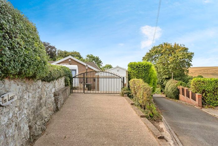 4 Bedroom Detached Bungalow For Sale In Meadow Lane, Maltby, Rotherham, S66