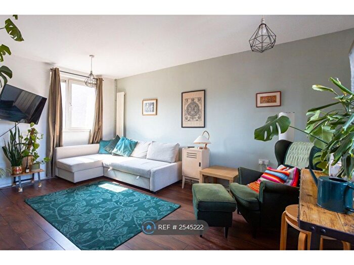 2 Bedroom Maisonette To Rent In Exmoor House, London, E3