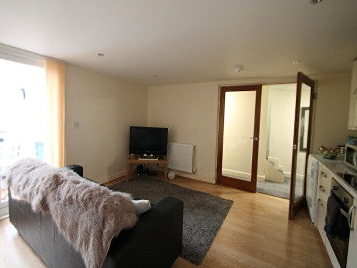 2 Bedroom Semi-Detached House To Rent In Hanover Square, Leeds, LS3