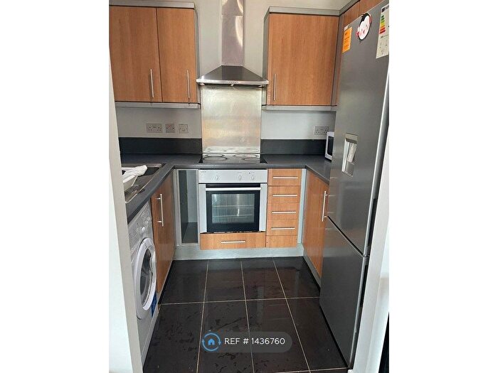 2 Bedroom Flat To Rent In Memorial Heights, Newbury Park Ilford, IG2