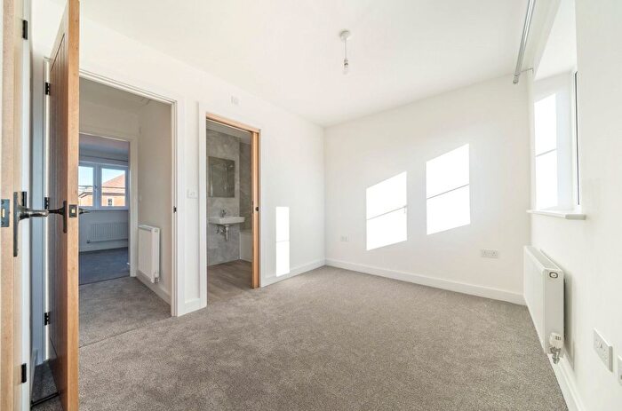2 Bedroom End Of Terrace House To Rent In Prospect Place, Prospect Road, Alresford, Hampshire, SO24