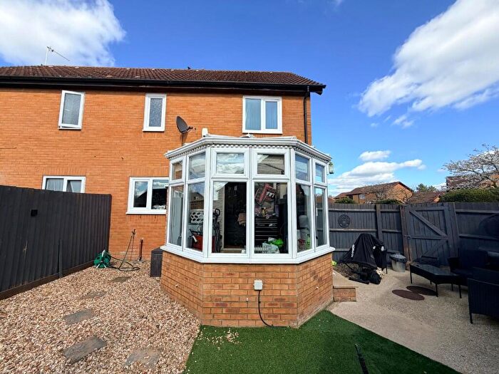 1 Bedroom End Of Terrace House For Sale In Sullivan Crescent, Browns Wood, MK7