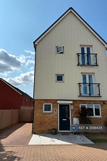 5 Bedroom Detached House To Rent In Barnmead Meadow, Grays, RM16