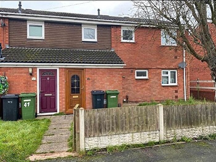 2 Bedroom Flat To Rent In Wesley Street, Bilston, Wolverhampton, WV14