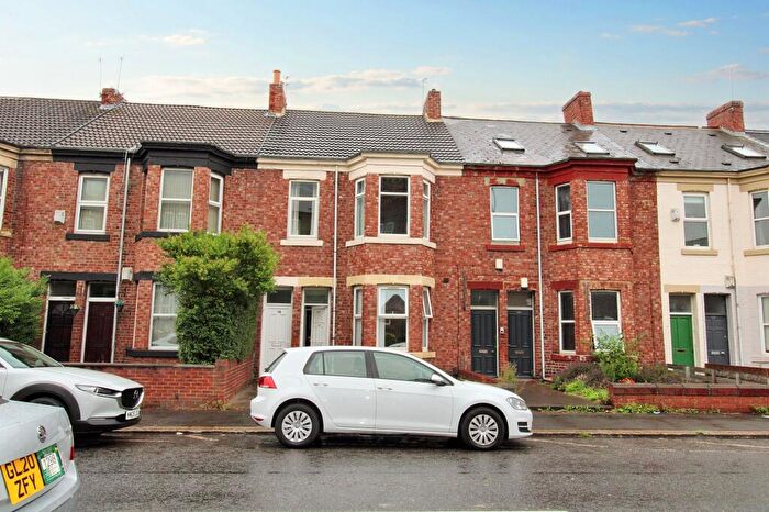 3 Bedroom Flat For Sale In Chillingham Road, Heaton, Newcastle Upon Tyne, Tyne And Wear, NE6