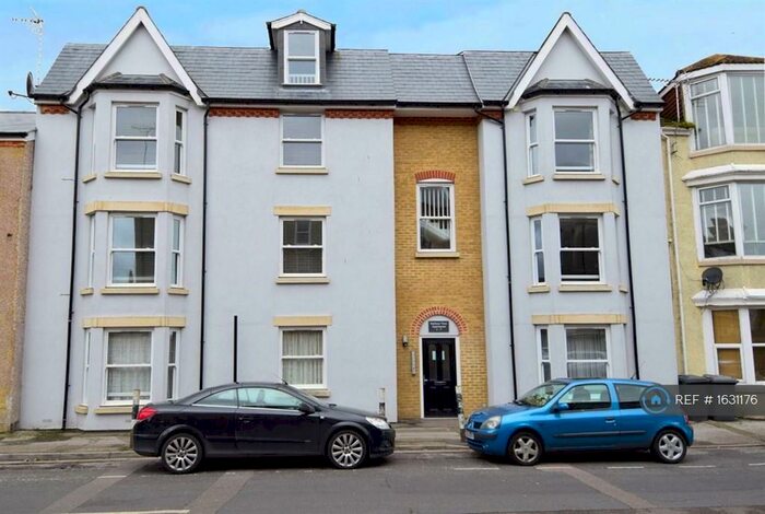 1 Bedroom Flat To Rent In Harbour View Apartments, Herne Bay, CT6