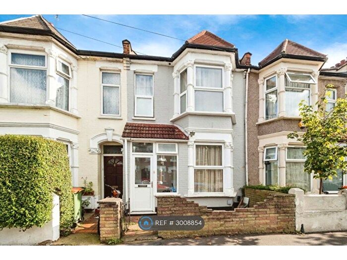 3 Bedroom Terraced House To Rent In Harcourt Avenue, London, E12