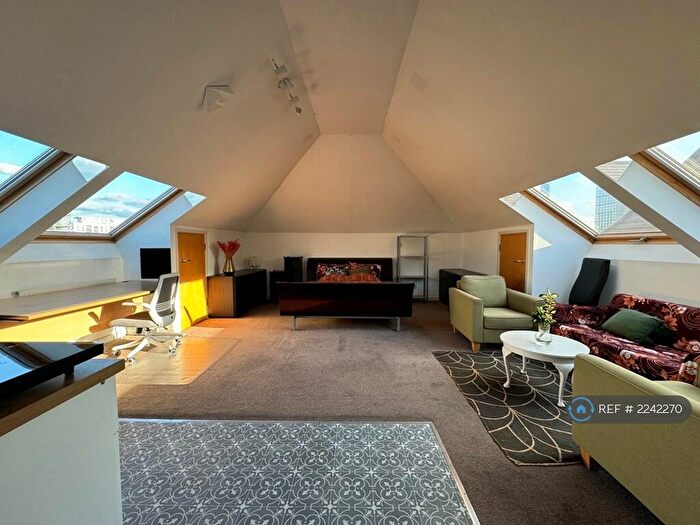 Studio To Rent In Old School Square, London, E14