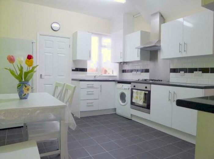 1 Bedroom Semi-Detached House To Rent In Lottie Road, Selly Oak, Birmingham, B29