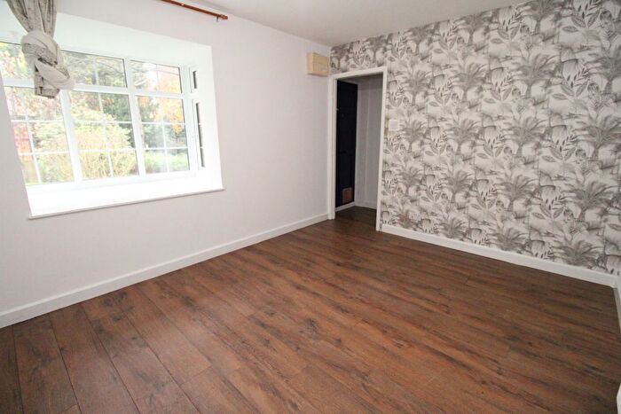 2 Bedroom End Of Terrace House To Rent In Somersby Close, Luton, LU1