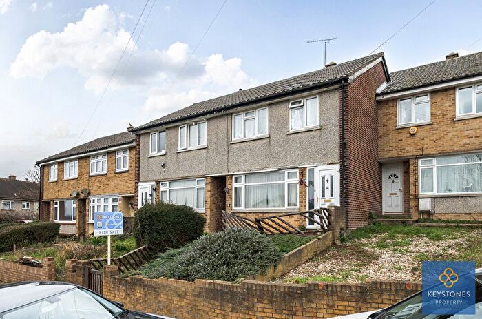 3 Bedroom Terraced House For Sale In Highfield Road, Collier Row, RM5