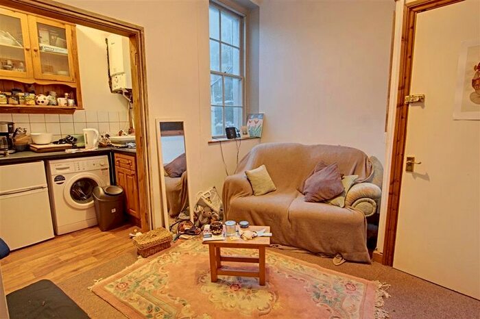 1 Bedroom Flat To Rent In Caroline Place, Lansdown Road, Bath BA1