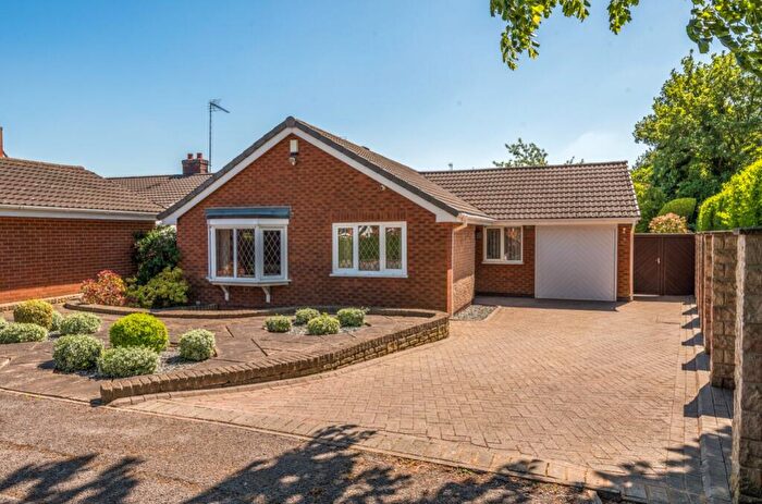 3 Bedroom Detached Bungalow For Sale In Grantleigh Close, Wollaton, NG8
