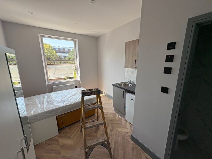 Studio To Rent In Mildmay Park, Cannonbury/ Islington / Dalston, N1