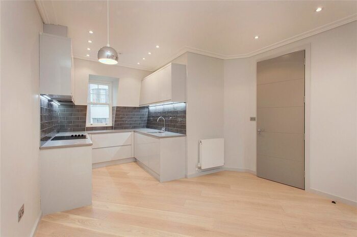 2 Bedroom Flat To Rent In Myrdle Street, London, E1