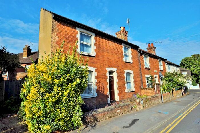 3 Bedroom End Of Terrace House To Rent In Guildford Park Road, GU2