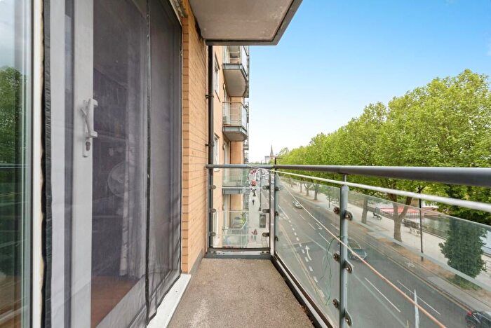 2 Bedroom Flat To Rent In Berberis House, High Street, Feltham, TW13