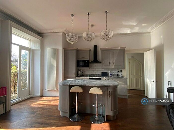 3 Bedroom Flat To Rent In Shooters Hill Road, London, SE3