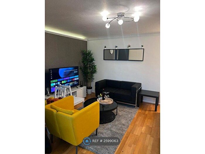 2 Bedroom End Of Terrace House To Rent In Stanley Gardens, Borehamwood, WD6